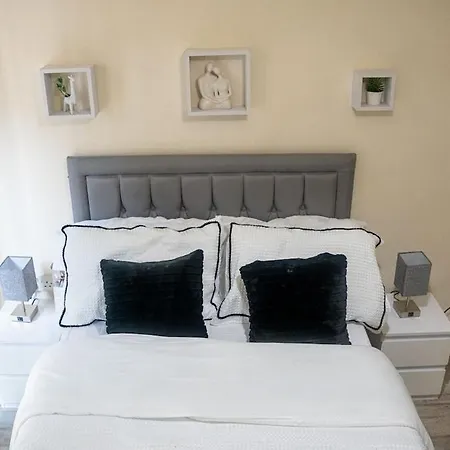 Cosy Apartment By Manchester Piccadilly Station-3