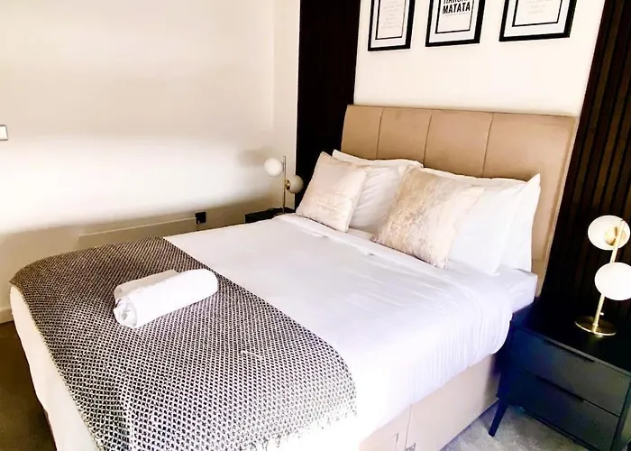 Prime Suite 2 Bedroom Apartment With Rooftop Terrace